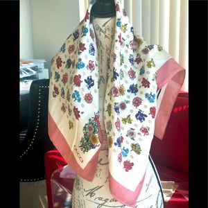 Gucci silk twill scarf NWT